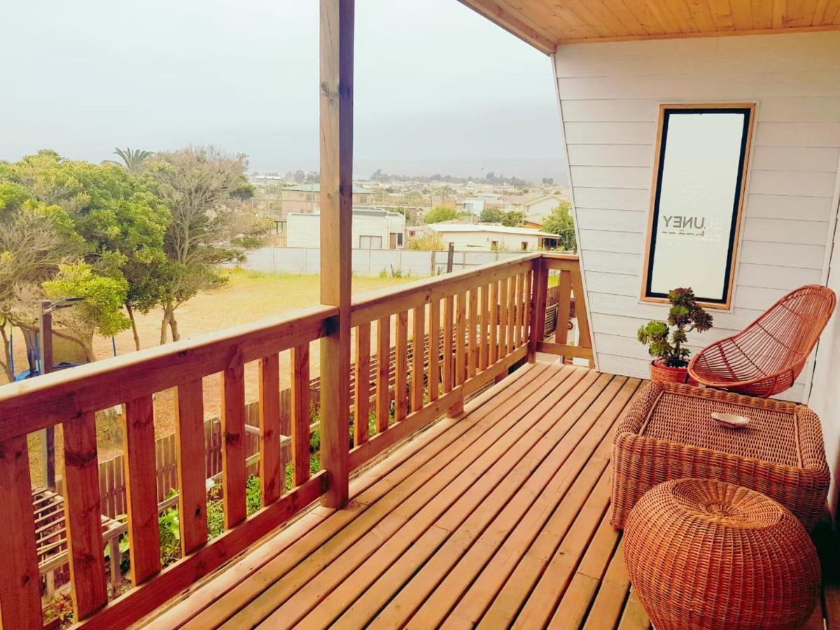 Eluney Pichilemu Luaran gambar