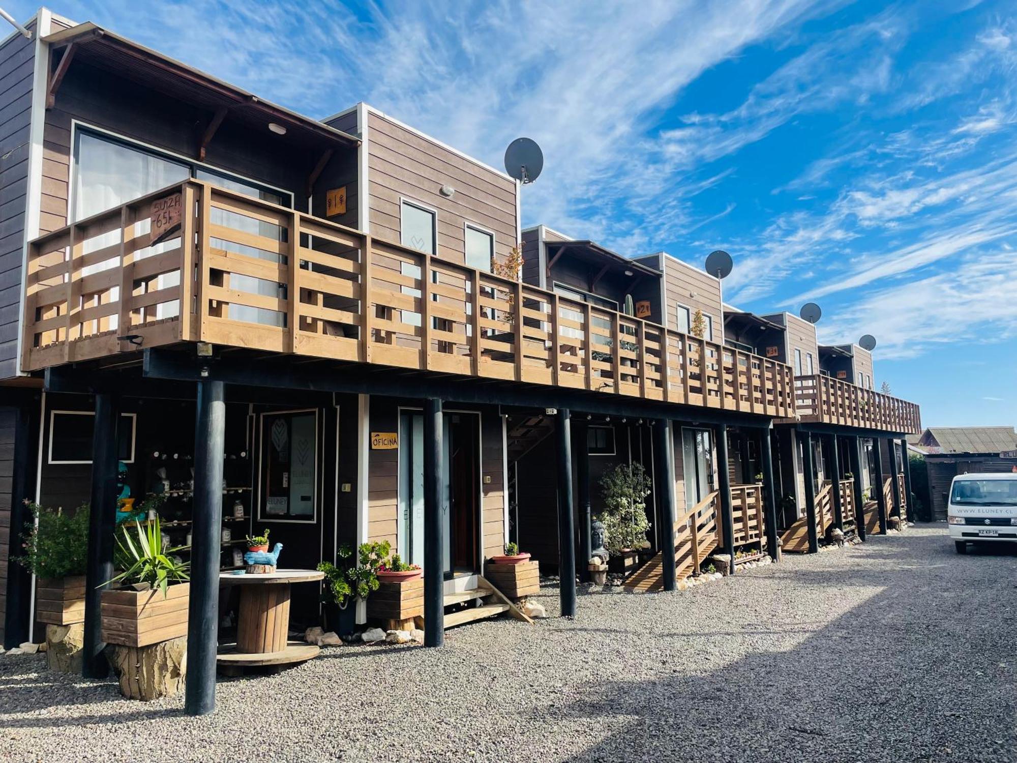 Eluney Pichilemu Luaran gambar